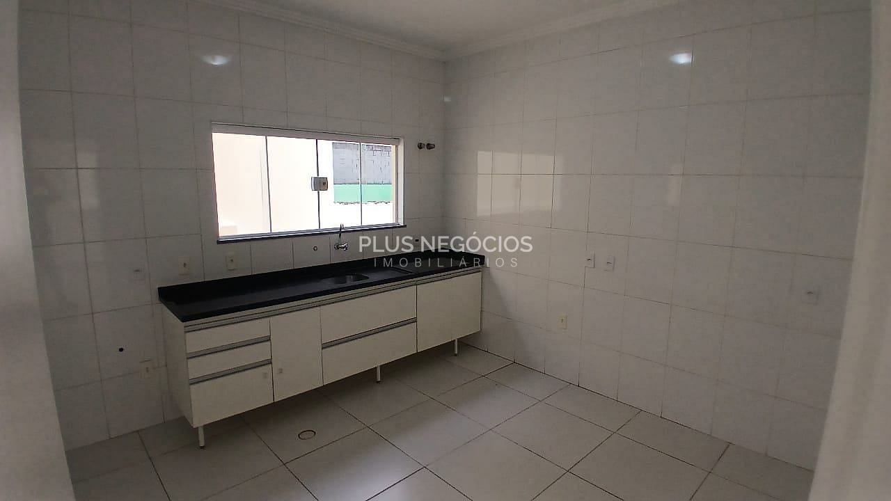 Casa à venda e aluguel com 4 quartos, 228m² - Foto 15