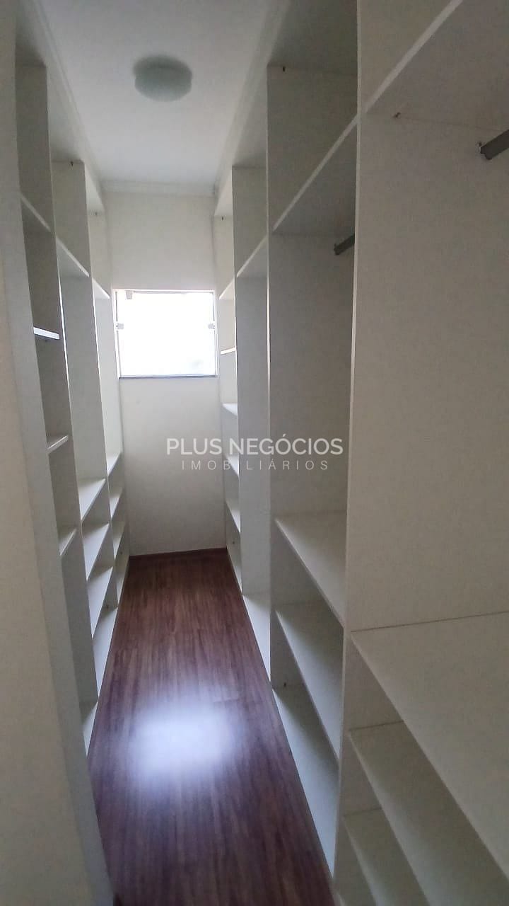Casa à venda e aluguel com 4 quartos, 228m² - Foto 28