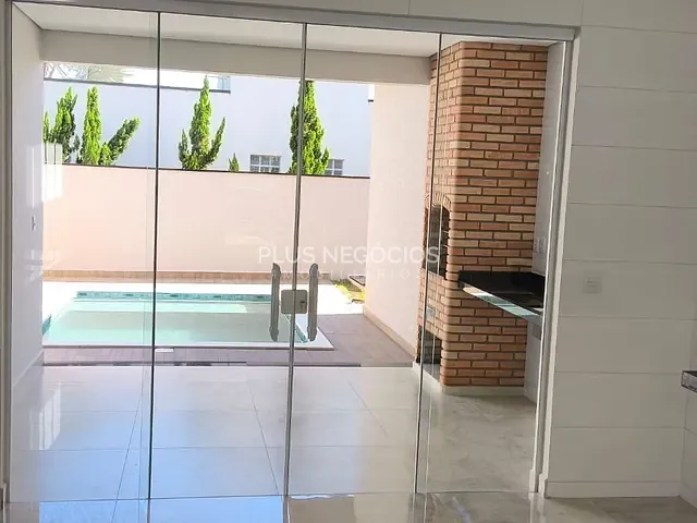 Casa 3 quartos e 4 banheiros, à venda, no bairro Itapeva em Votorantim