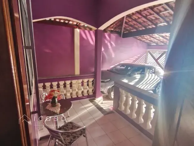 Casa com 250m² 3 quartos e 2 banheiros, à venda, no bairro Jardim Ismênia em São José dos Campos