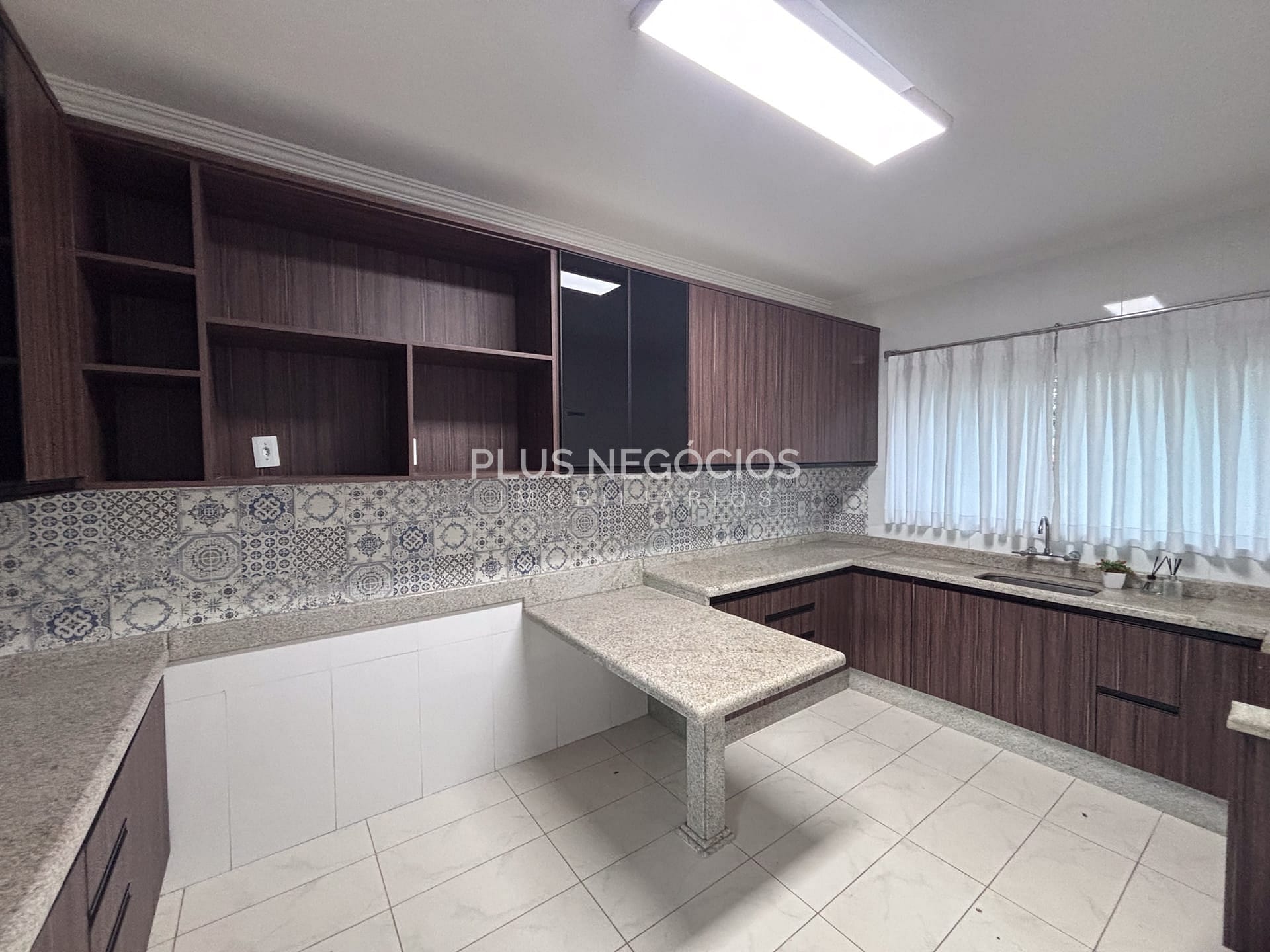 Casa, 4 quartos, 329 m² - Foto 9