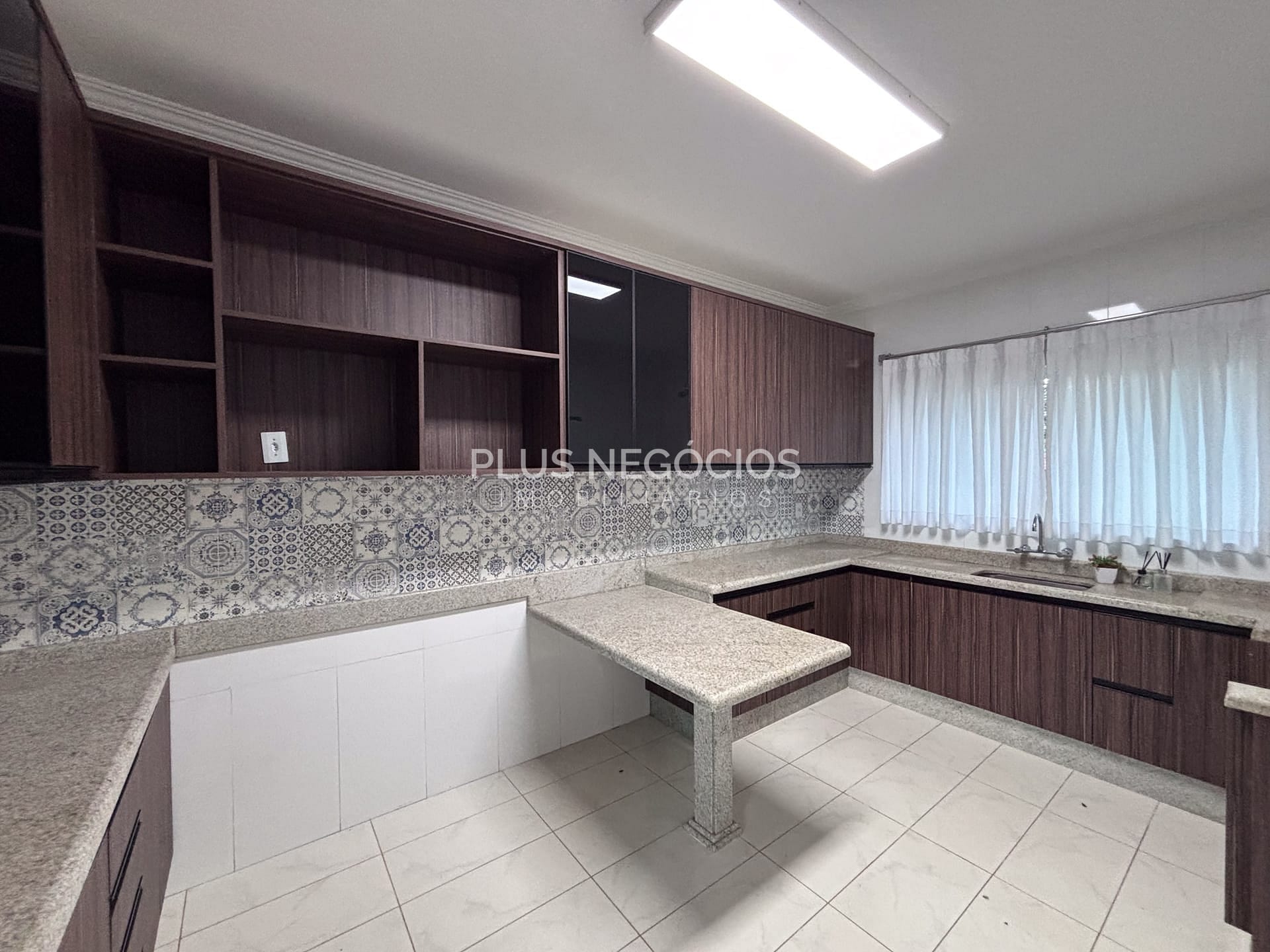 Casa, 4 quartos, 329 m² - Foto 10