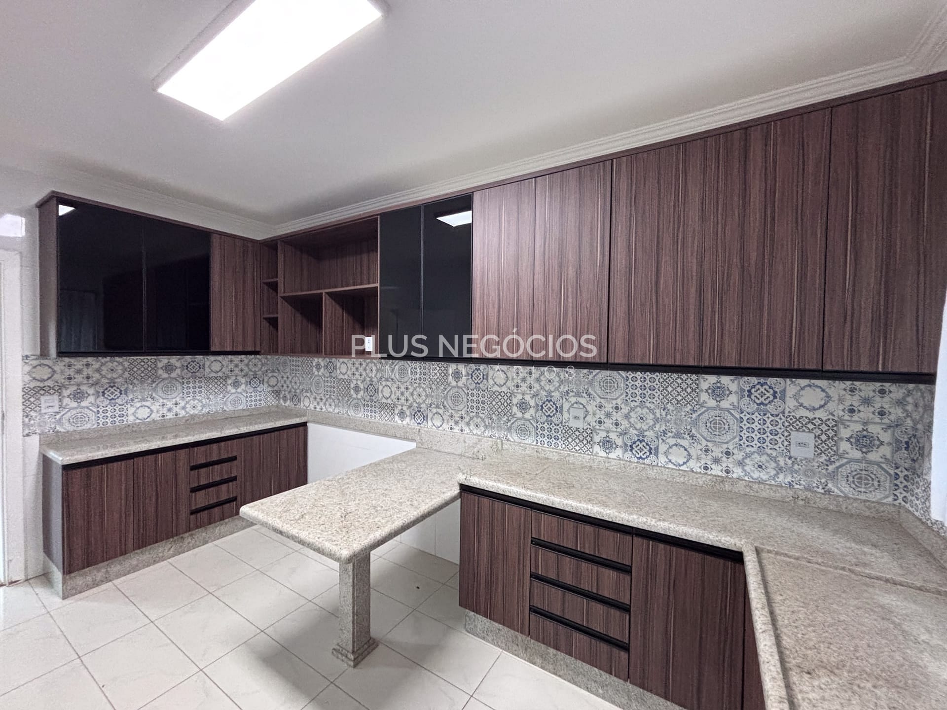 Casa, 4 quartos, 329 m² - Foto 11