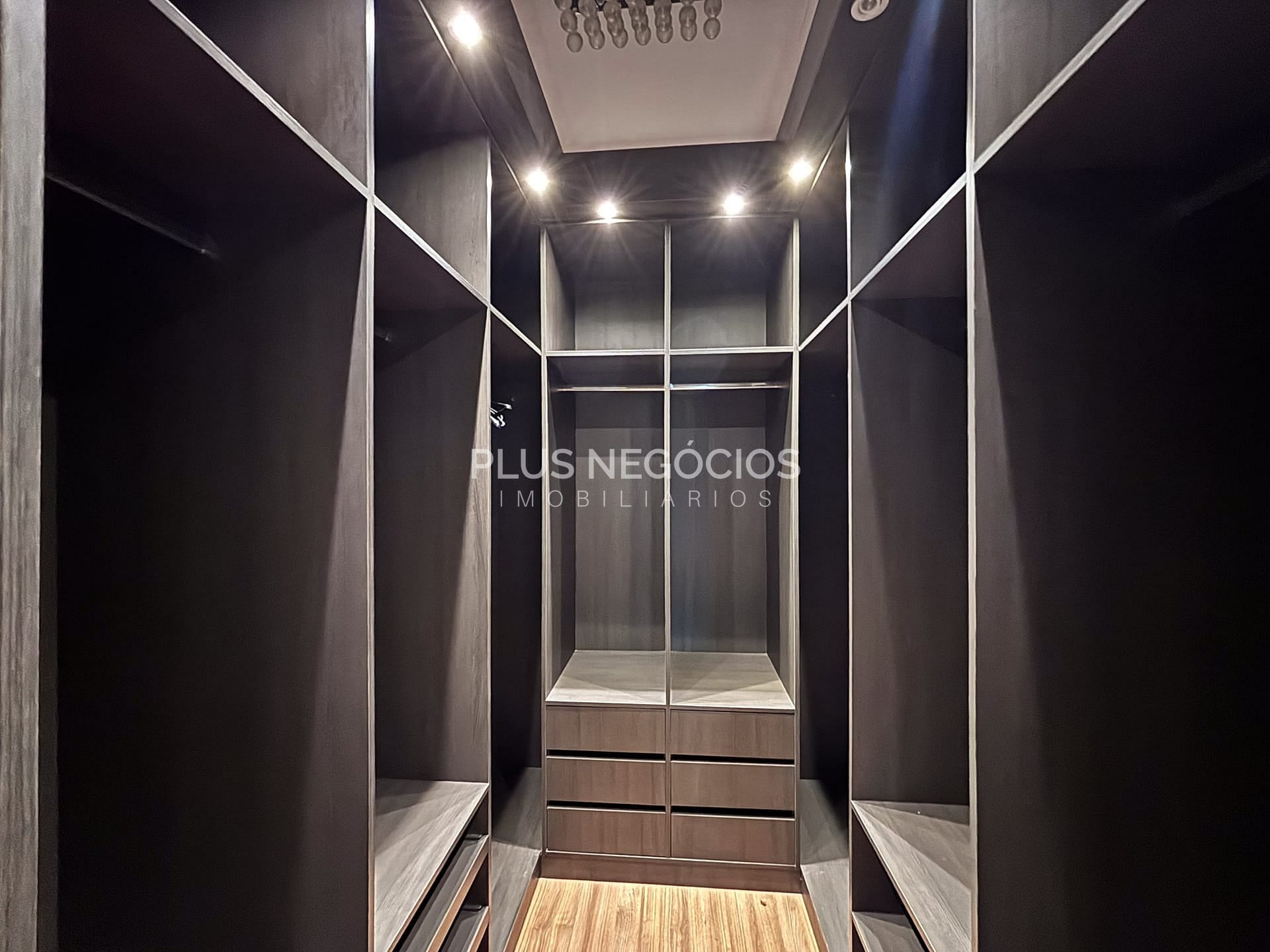 Casa, 4 quartos, 329 m² - Foto 44