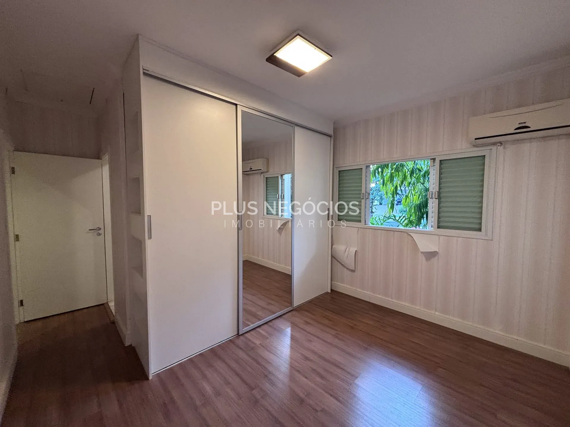 Casa, 4 quartos, 329 m² - Foto 30