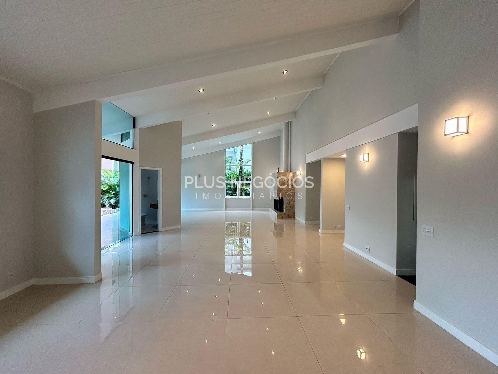 Casa à venda e aluguel com 4 quartos, 500m² - Foto 7