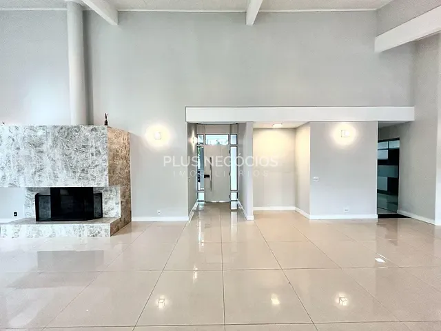 Casa com 1000m² 4 quartos e 5 banheiros, à venda ou para alugar, no bairro barreiro em Araçoiaba da Serra