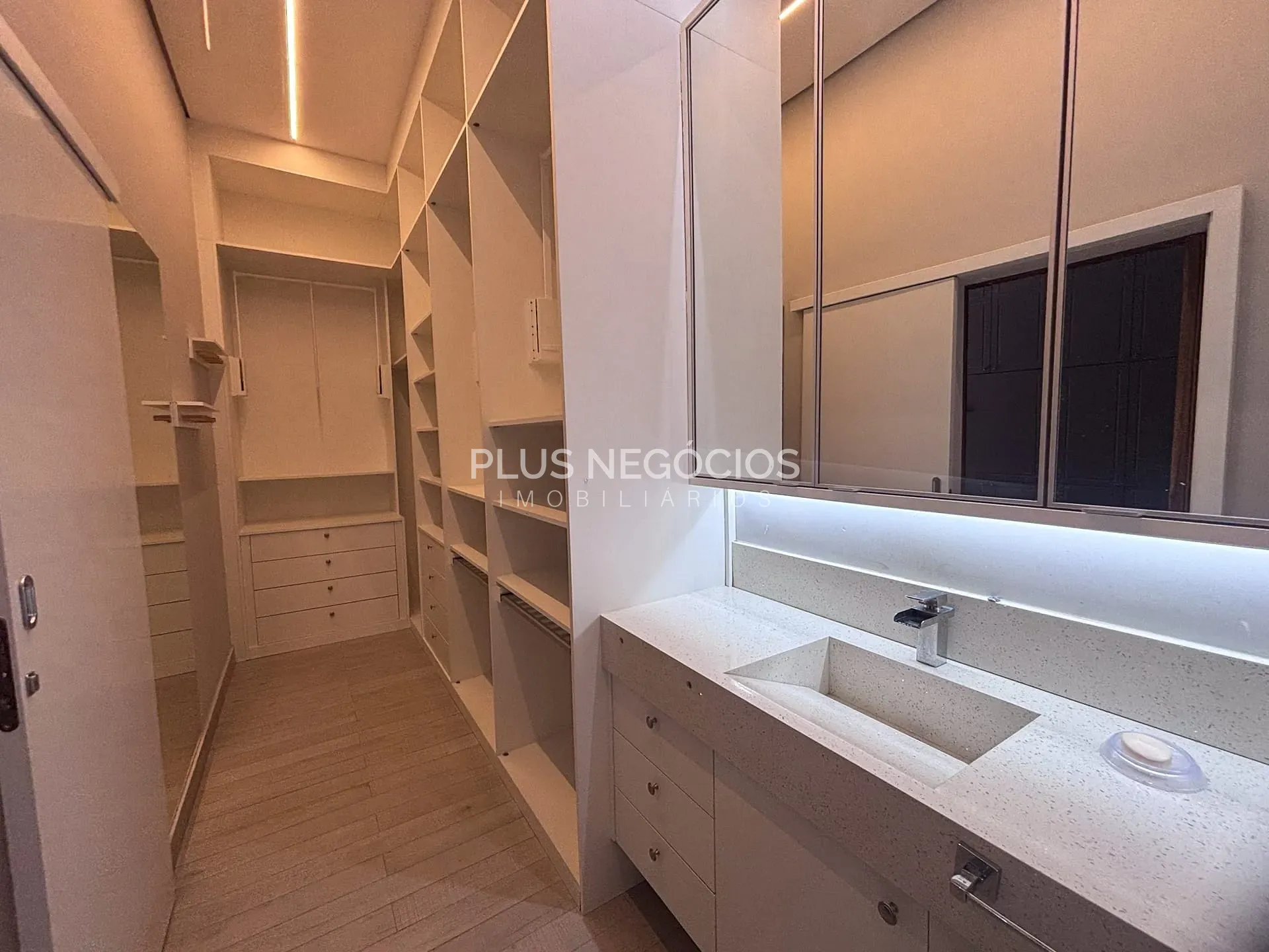 Casa, 4 quartos, 350 m² - Foto 41