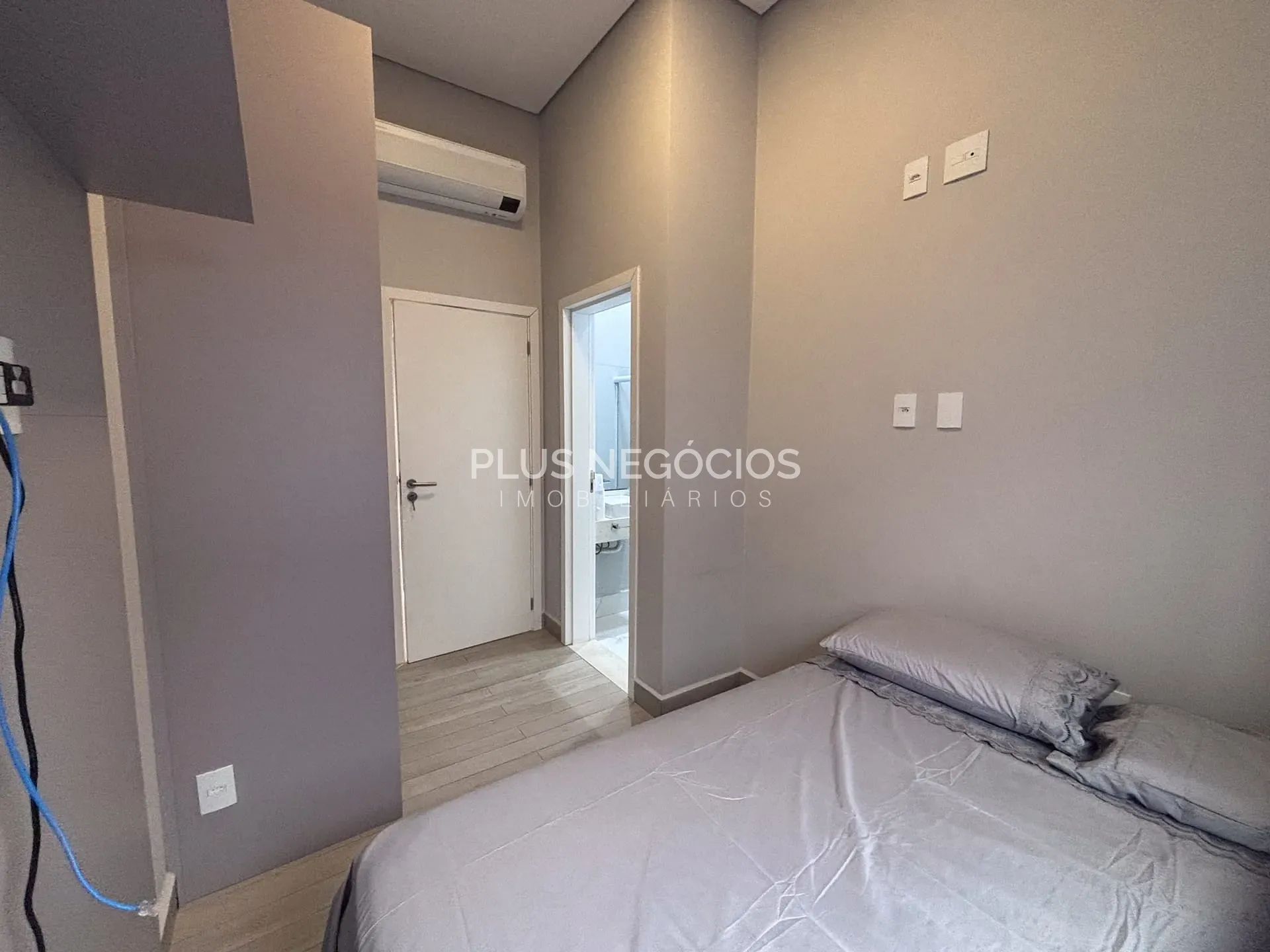 Casa, 4 quartos, 350 m² - Foto 57