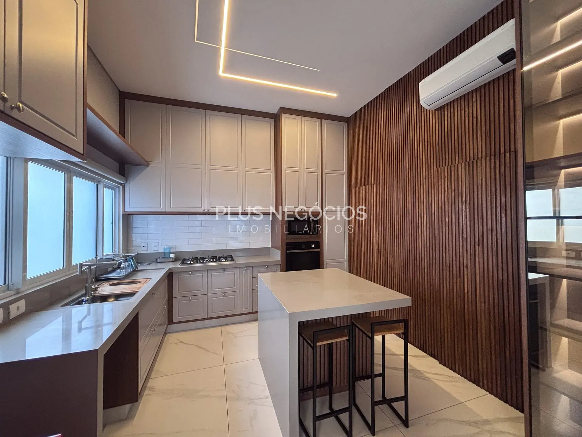 Casa, 4 quartos, 350 m² - Foto 13