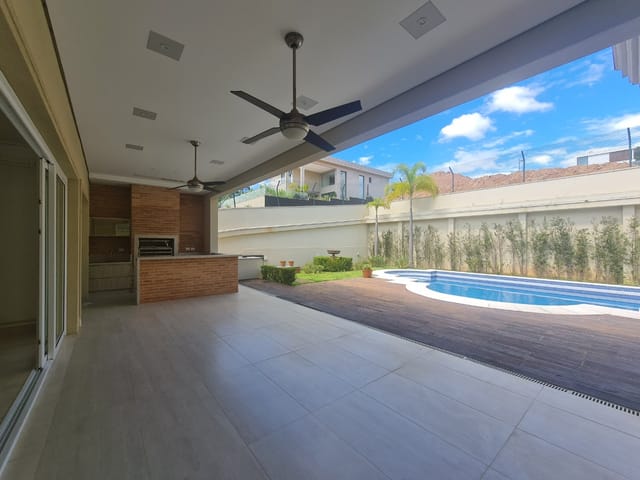 Casa com 700m² 4 quartos e 7 banheiros, à venda, no bairro Tamboré em Santana de Parnaíba
