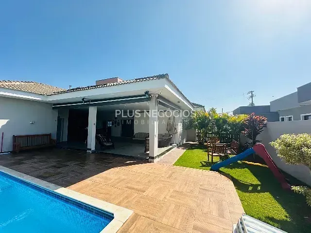 Casa com 800m² 3 quartos e 5 banheiros, à venda, no bairro cercado em Araçoiaba da Serra