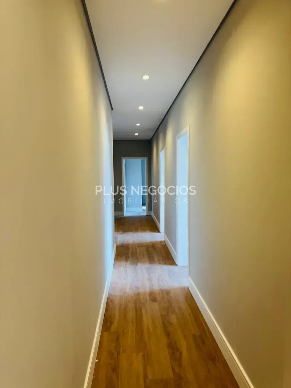 Casa, 4 quartos, 378 m² - Foto 9