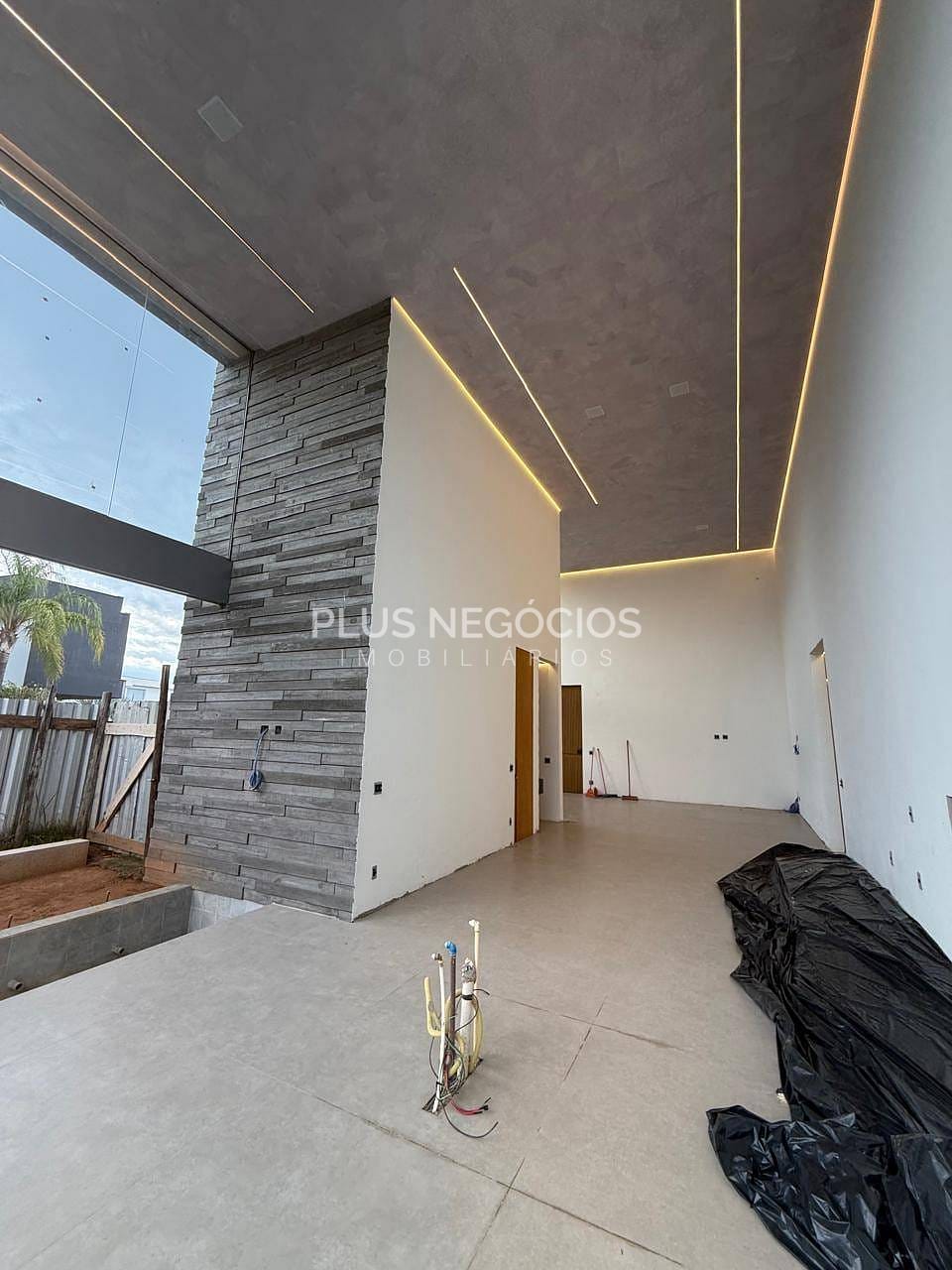 Casa à venda com 4 quartos, 320m² - Foto 7