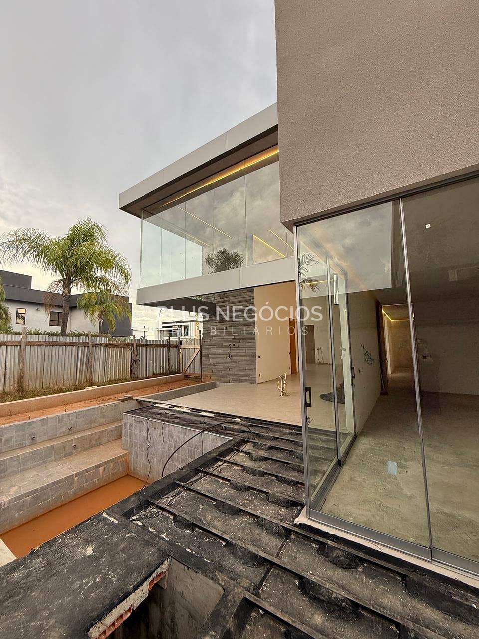 Casa à venda com 4 quartos, 320m² - Foto 9