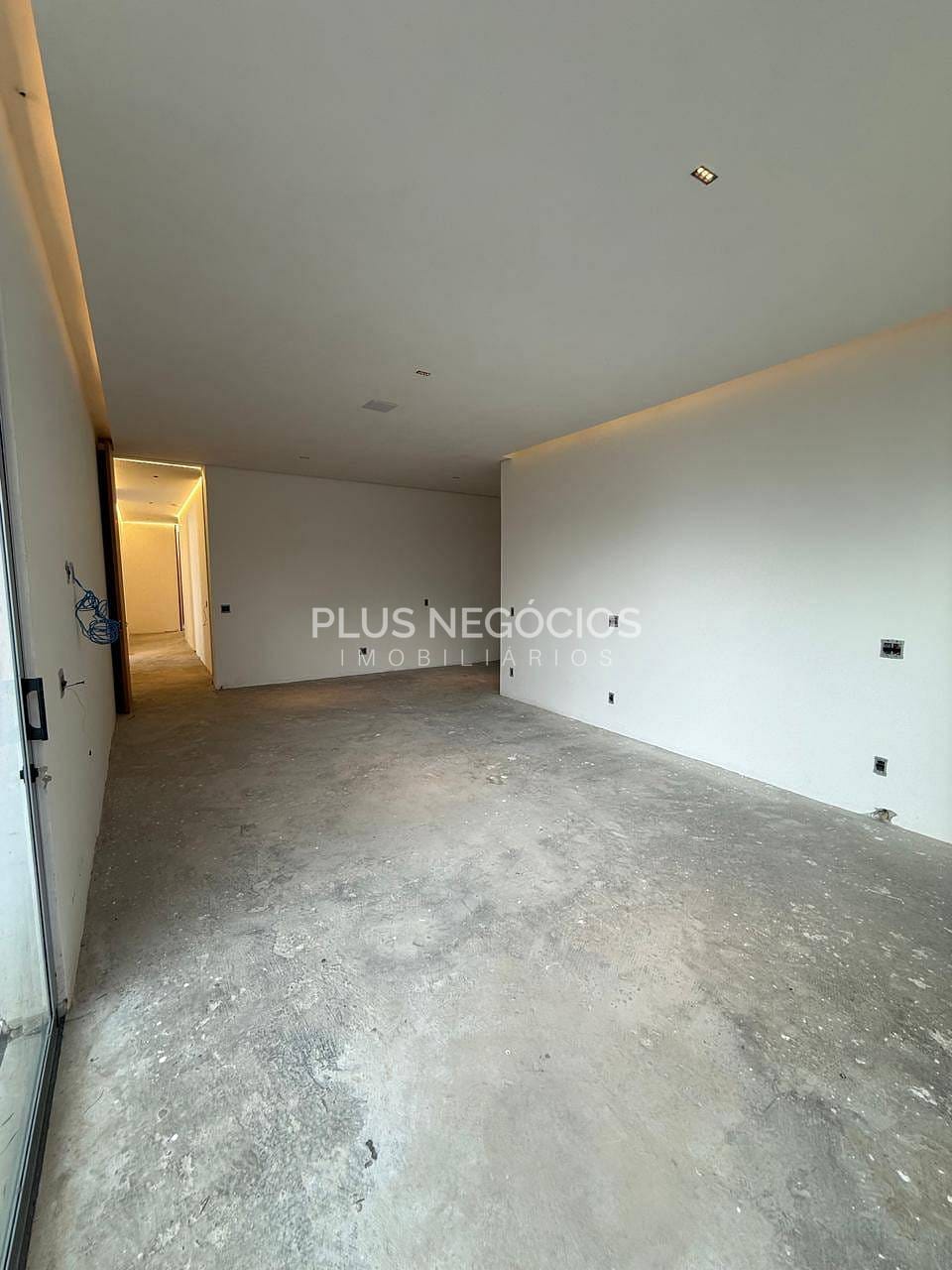 Casa à venda com 4 quartos, 320m² - Foto 17