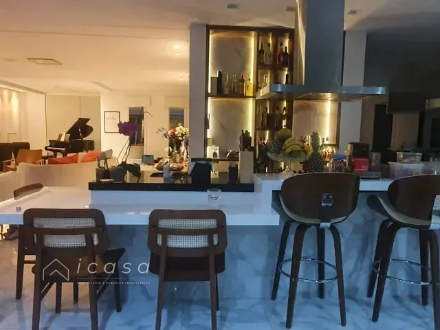 Casa com 450m² 6 quartos e 8 banheiros, à venda, no bairro Condomínio Residencial Jaguary em São José dos Campos