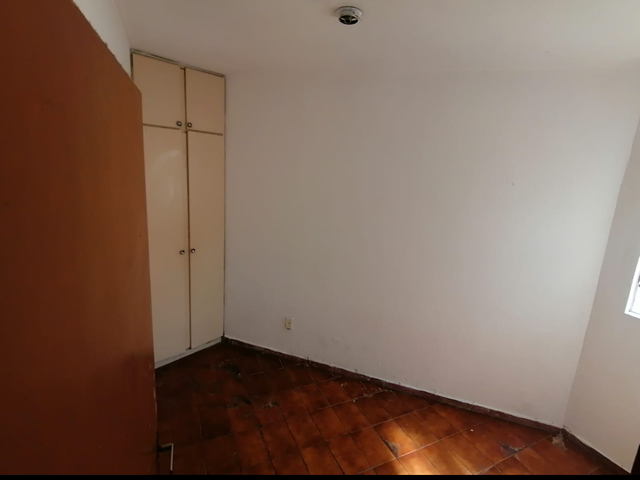 Casa à venda, no bairro Vila Nossa Senhora das Graças em Taubaté