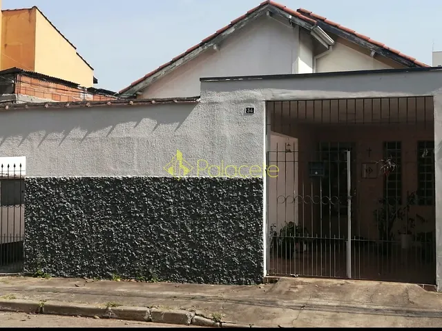 Casa à venda, no bairro Vila Nossa Senhora das Graças em Taubaté