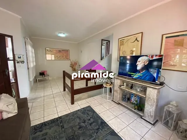 Casa com 250m² 4 quartos e 3 banheiros, à venda, no bairro Urbanova em São José dos Campos