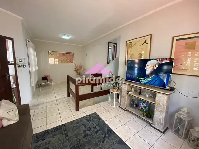 Casa com 250m² 4 quartos e 3 banheiros, à venda, no bairro Urbanova em São José dos Campos