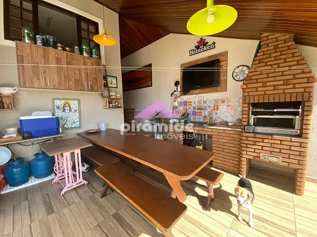 Casa com 250m² 4 quartos e 3 banheiros, à venda, no bairro Urbanova em São José dos Campos