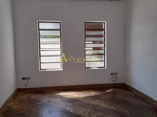 Casa com 279m² 3 quartos e 2 banheiros, à venda, no bairro Vila Rica em Pindamonhangaba