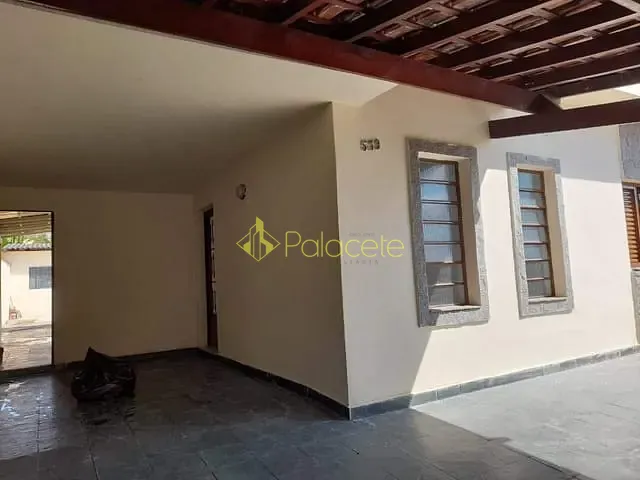 Casa com 279m² 3 quartos e 2 banheiros, à venda, no bairro Vila Rica em Pindamonhangaba