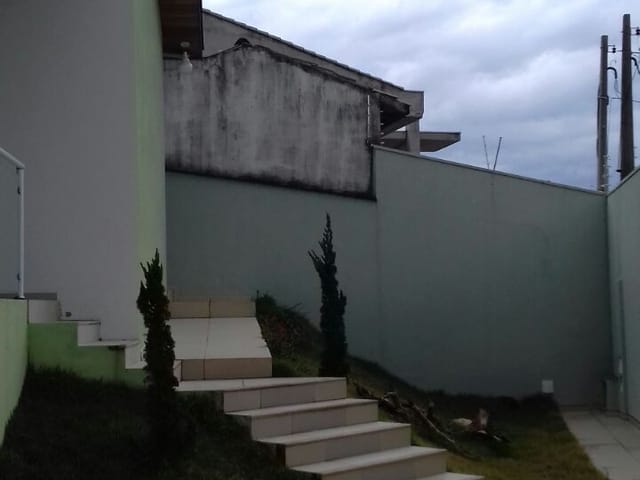 Casa com 744m² 3 quartos e 5 banheiros, à venda, no bairro Portal das Colinas em Guaratinguetá