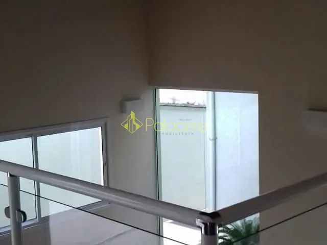 Casa com 744m² 3 quartos e 5 banheiros, à venda, no bairro Portal das Colinas em Guaratinguetá