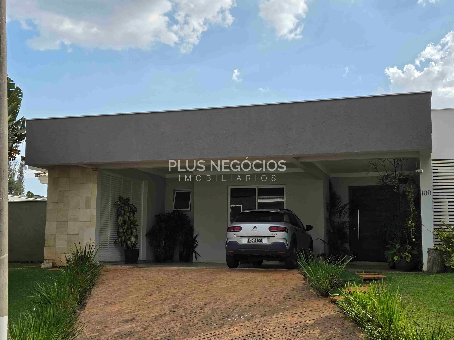 Casa à venda com 3 quartos, 360m² - Foto 2