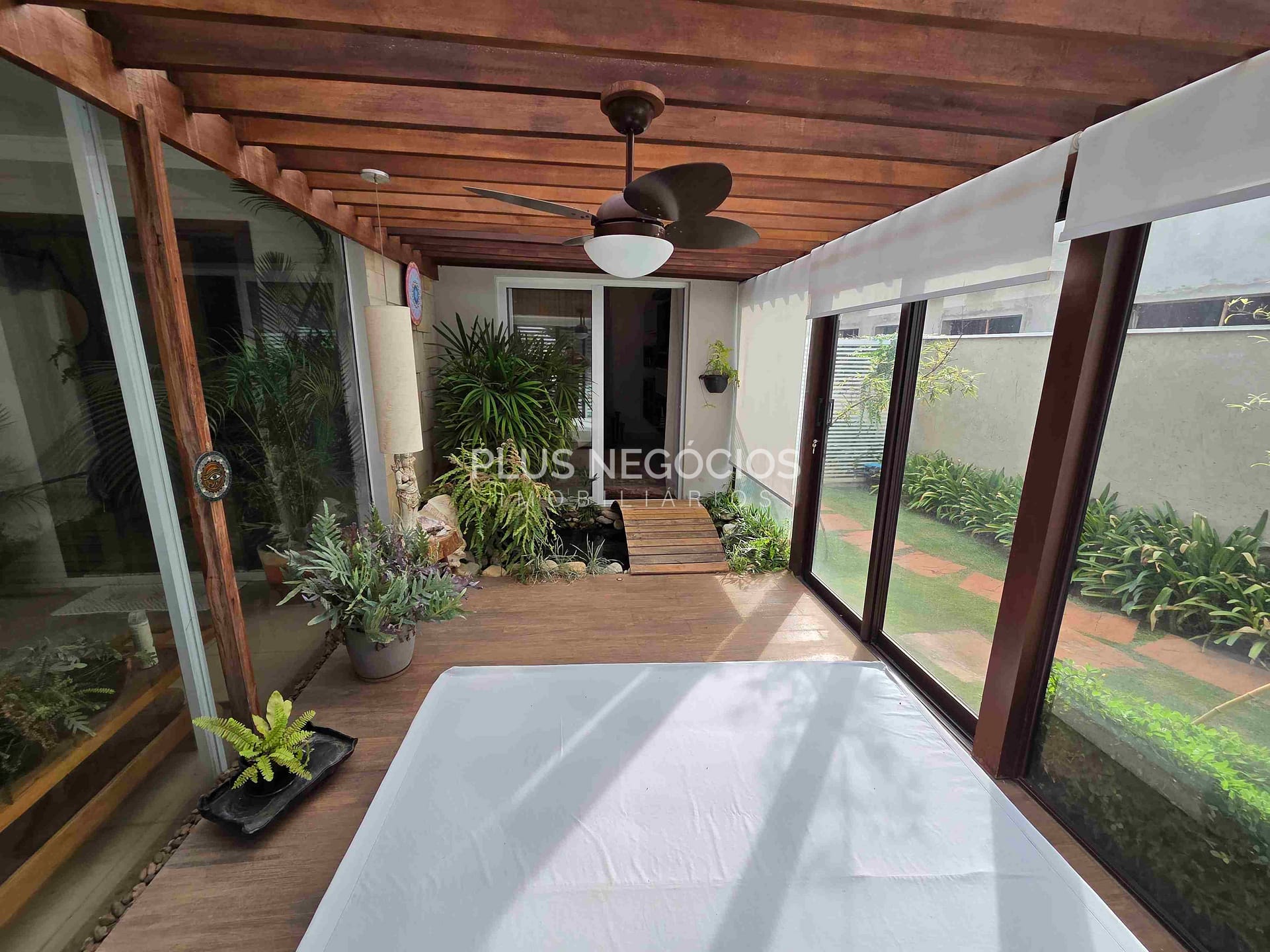 Casa à venda com 3 quartos, 360m² - Foto 20