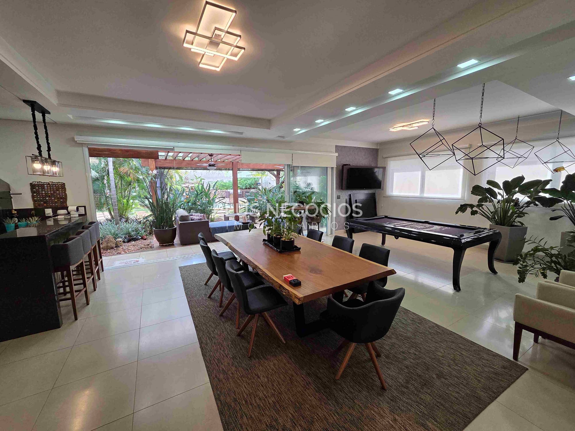 Casa à venda com 3 quartos, 360m² - Foto 23