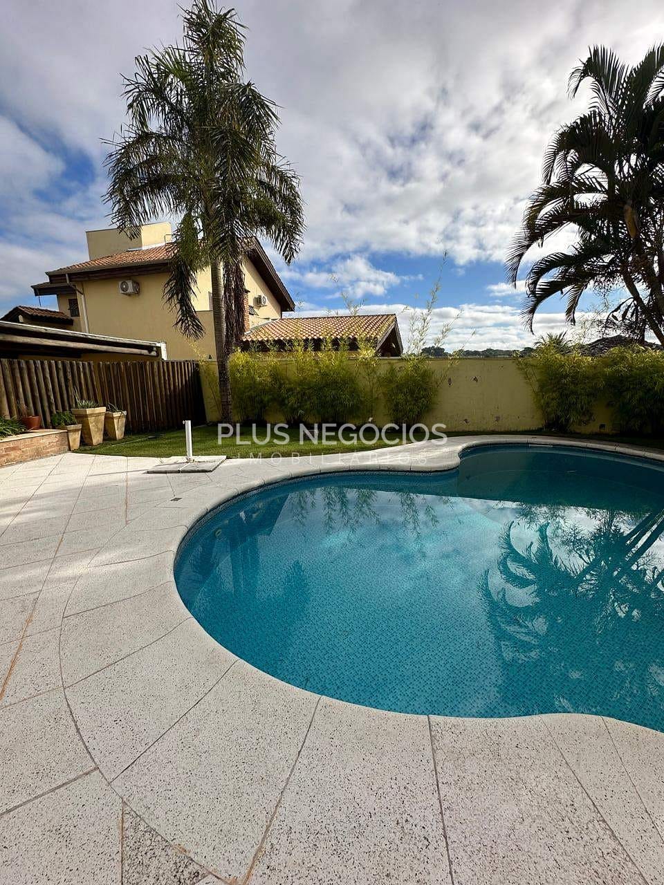 Casa à venda e aluguel com 5 quartos, 482m² - Foto 5