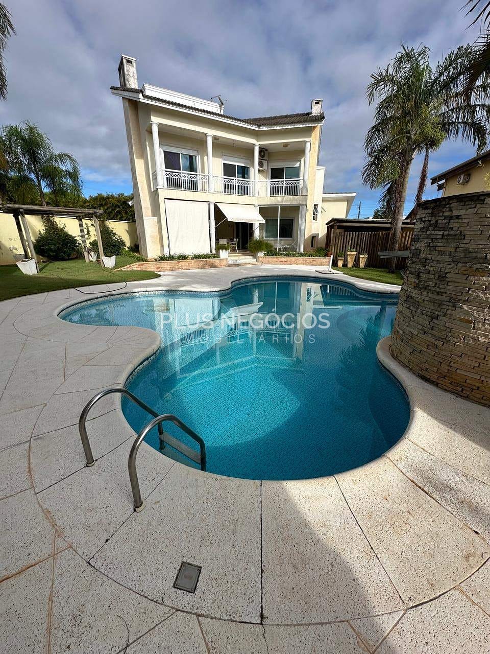 Casa à venda e aluguel com 5 quartos, 482m² - Foto 4