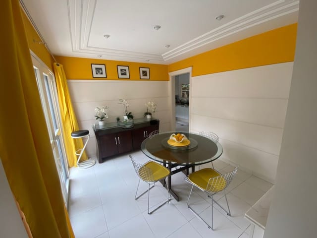 Casa com 936m² 4 quartos e 6 banheiros, à venda, no bairro Alphaville em Santana de Parnaíba