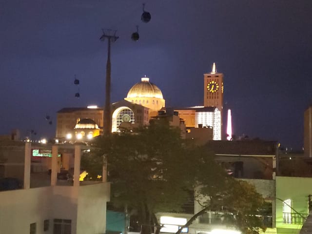 Casa 4 quartos e 3 banheiros, à venda, no bairro Santa Rita em Aparecida