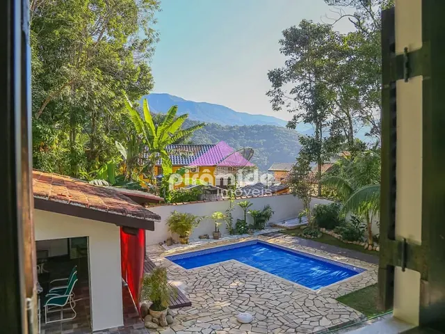 Casa com 490m² 4 quartos e 2 banheiros, à venda, no bairro Massaguaçu em Caraguatatuba