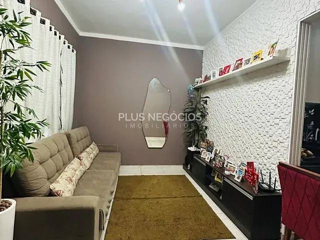Casa com 125m² 2 quartos e 2 banheiros, à venda, no bairro Parque São Bento em Sorocaba