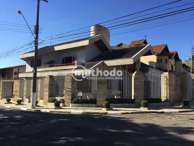 Casa com 400m² 4 quartos e 6 banheiros, à venda, no bairro Jardim Chapadão em Campinas