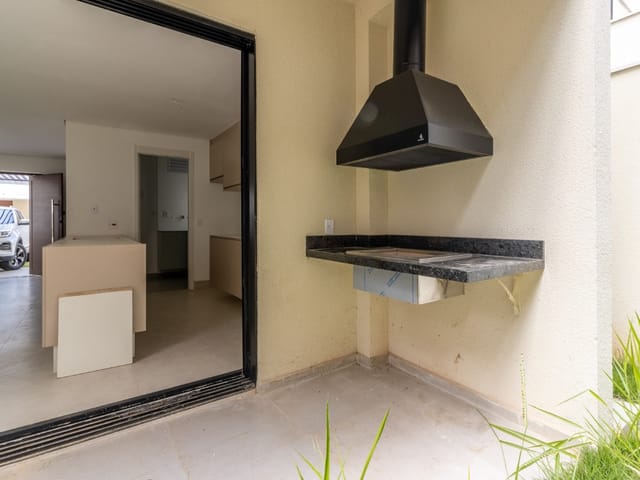 Casa com 214m² 4 quartos e 5 banheiros, à venda, no bairro Tanquinho em Santana de Parnaíba