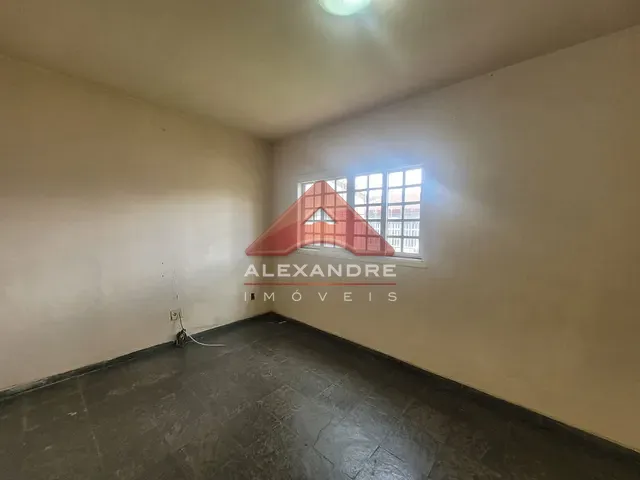 Casa com 250m² 3 quartos e 1 banheiro, à venda, no bairro Cidade Vista Verde em São José dos Campos