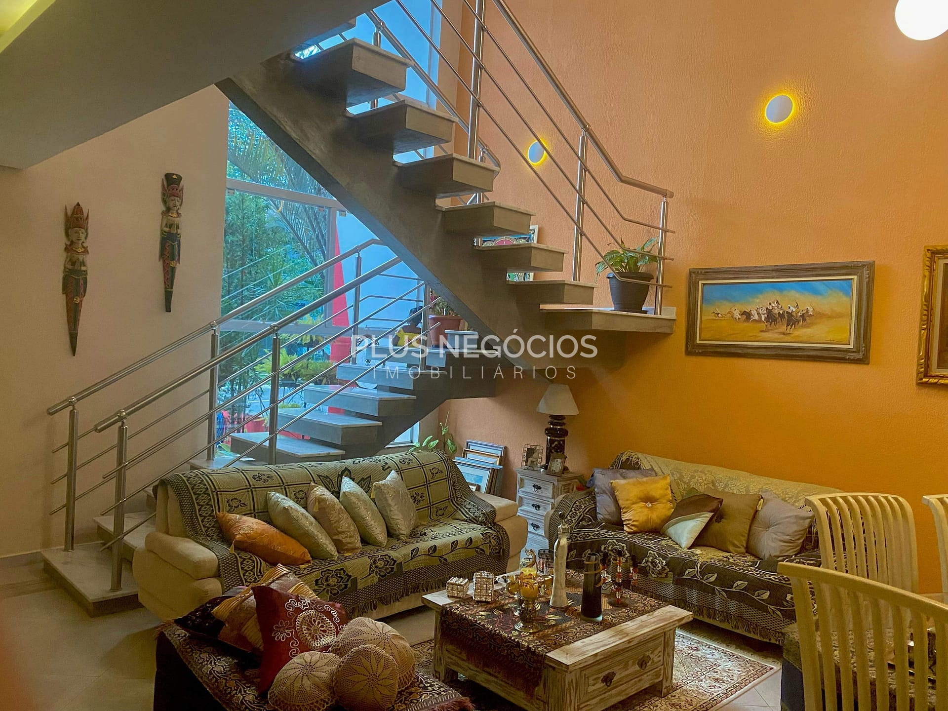 Casa à venda com 3 quartos, 307m² - Foto 1