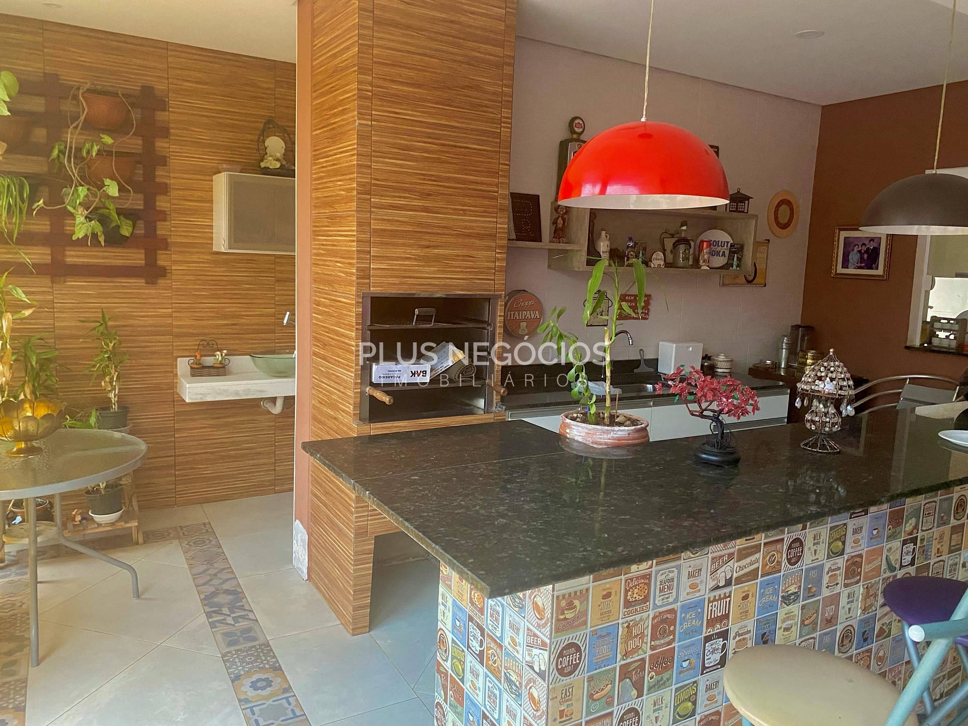 Casa à venda com 3 quartos, 307m² - Foto 3