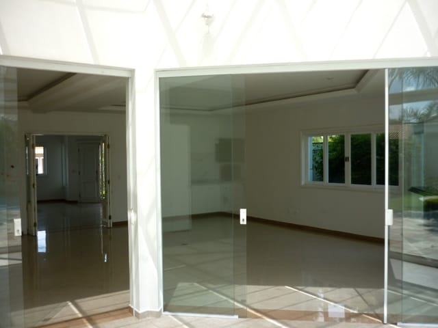 Casa com 600m² 4 quartos e 6 banheiros, à venda ou para alugar, no bairro Alphaville em Santana de Parnaíba