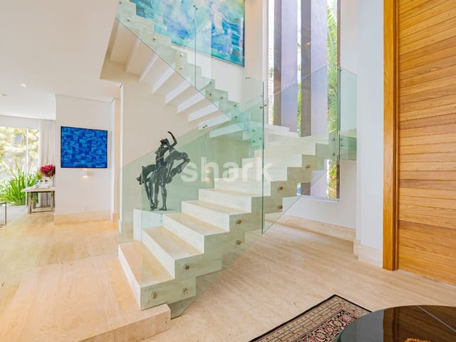 Casa com 1280m² 5 quartos e 7 banheiros, à venda, no bairro Alphaville Residencial Um em Barueri
