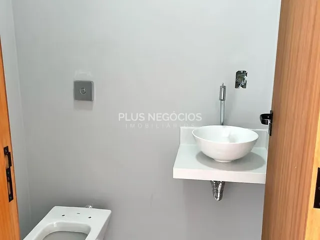 Casa com 250m² 3 quartos e 2 banheiros, à venda, no bairro Chácaras Reunidas São Jorge em Sorocaba