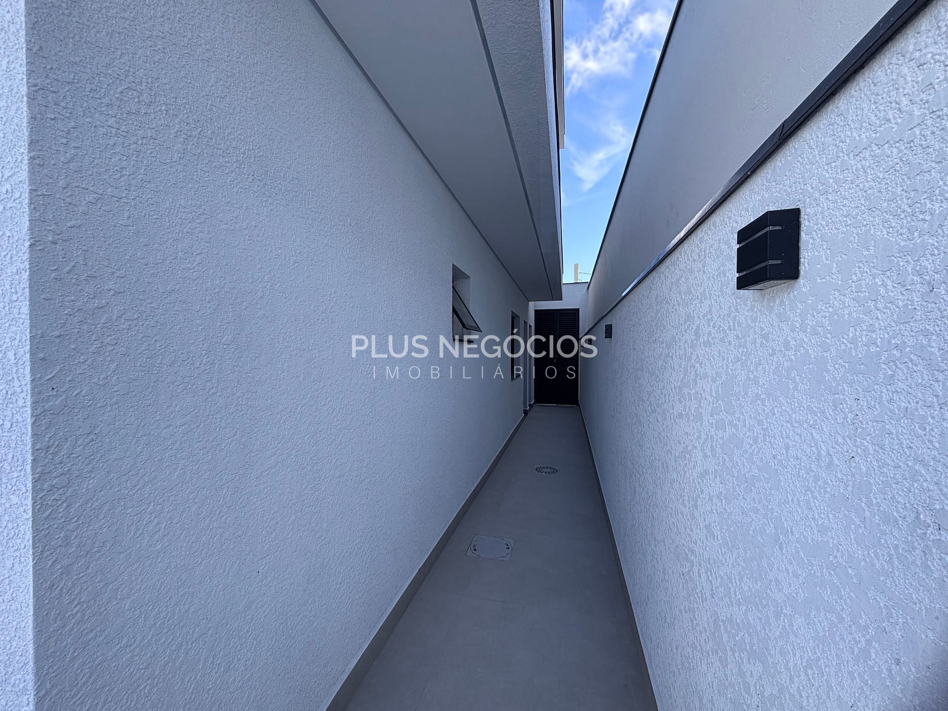 Casa à venda com 3 quartos, 310m² - Foto 11