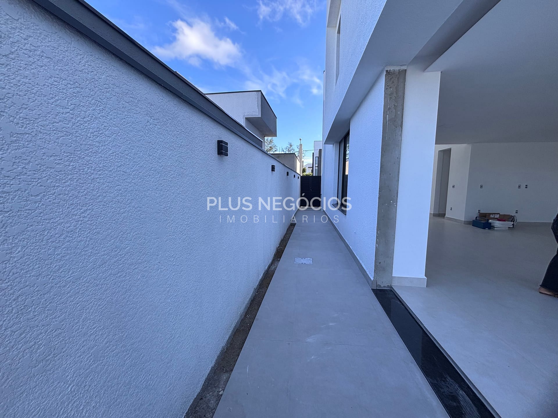 Casa à venda com 3 quartos, 310m² - Foto 10