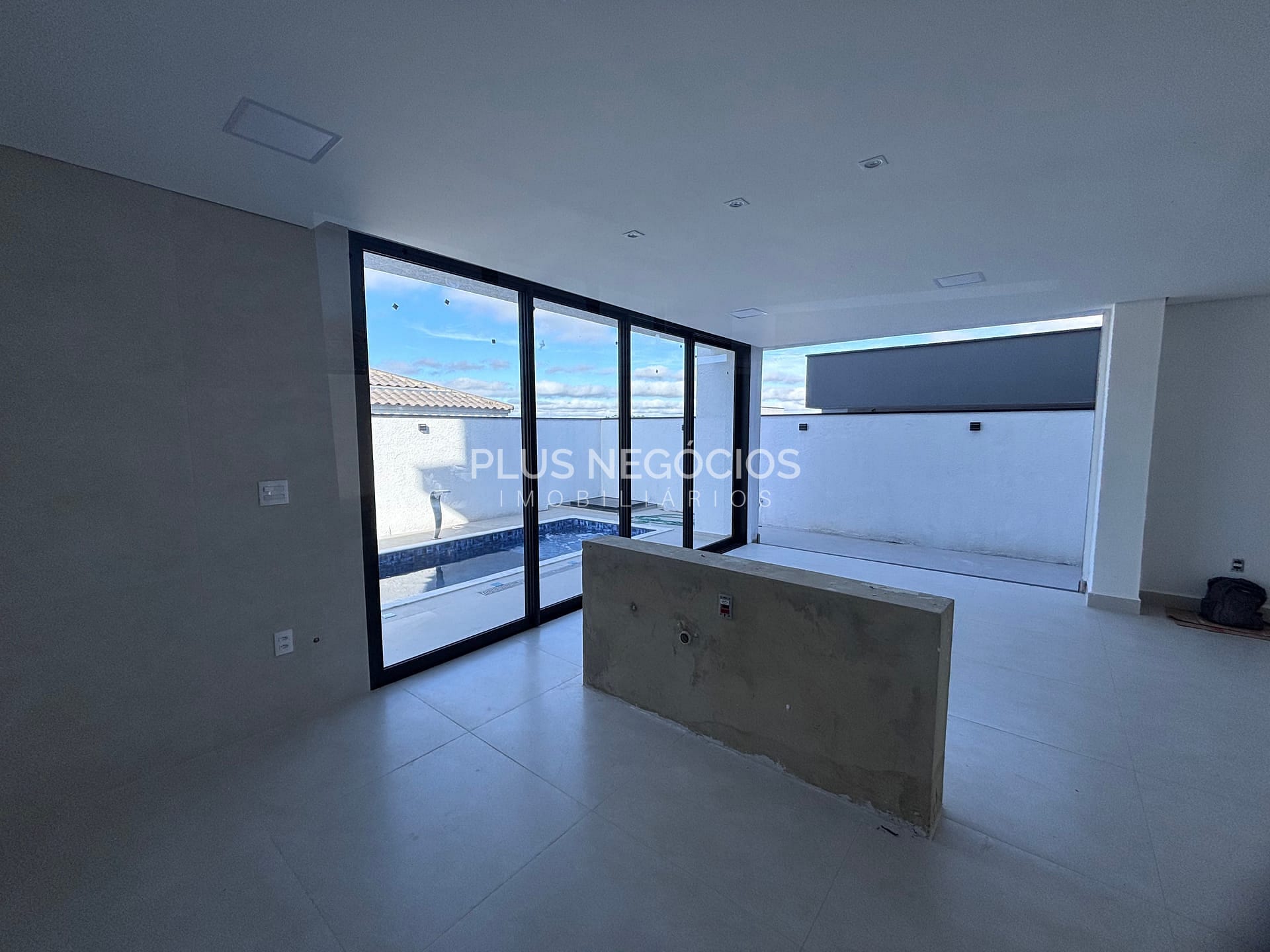 Casa à venda com 3 quartos, 310m² - Foto 16